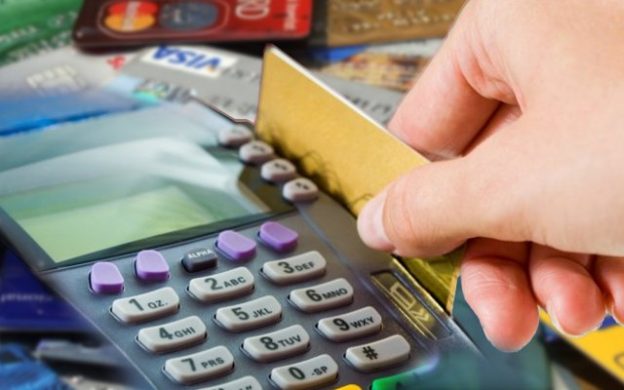 Cuestionan la comisión tarjetas de crédito a comercios