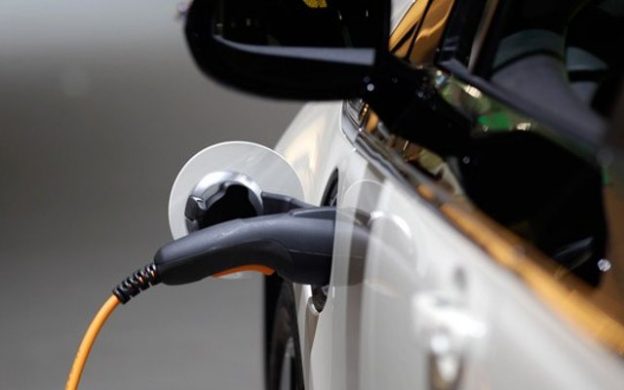 carga auto eléctrico
