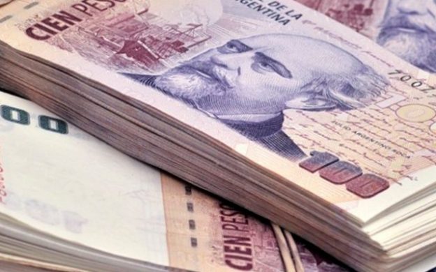 billetes de 100 pesos argentinos