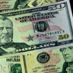 Billetes de dólares varios